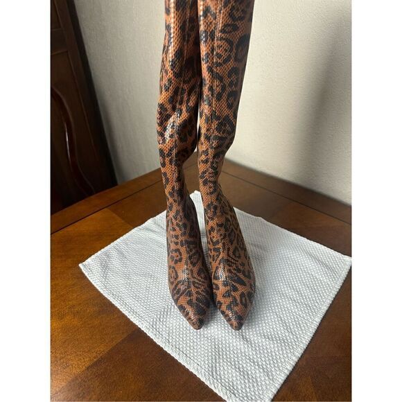 Charles by Charles David size 7 NEW cheetah print knee high heeled boots - Picture 1 of 7